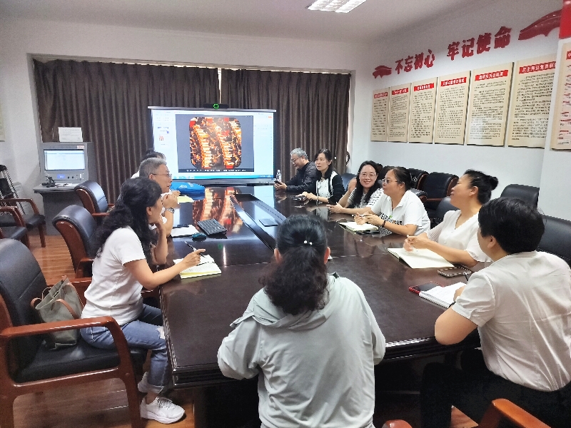 3代表小组学习交流.jpg