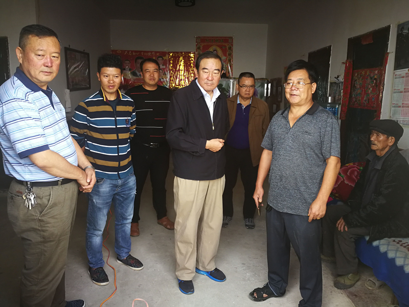 孙广益到元阳县开展脱贫攻坚户户清遍访工作